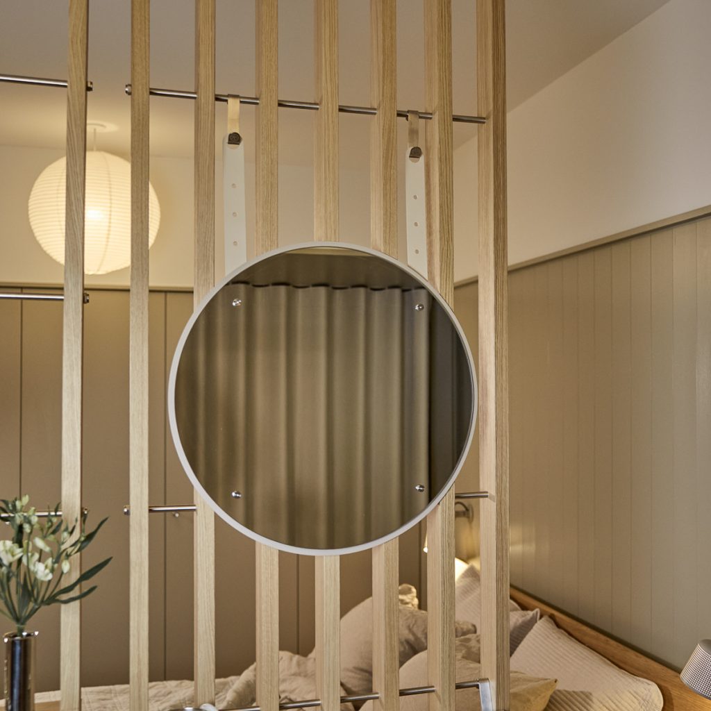 Room Divider Mirror — view 2